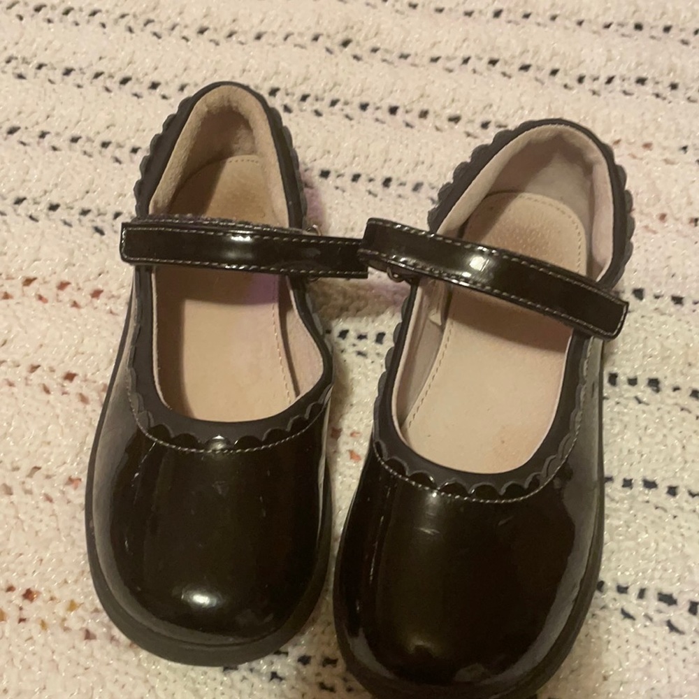 Black maryjanes